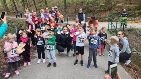 Mirna - 10 dobrodelni Trimmigo, pred startom na 200 m - foto Tanja Brodnik (1)